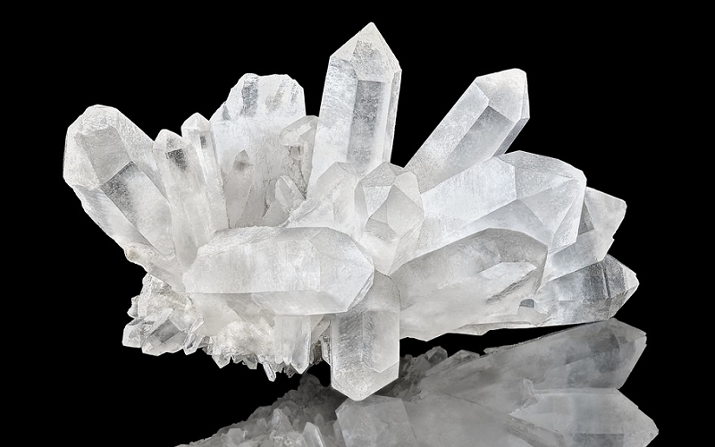 clear quartz crystals main